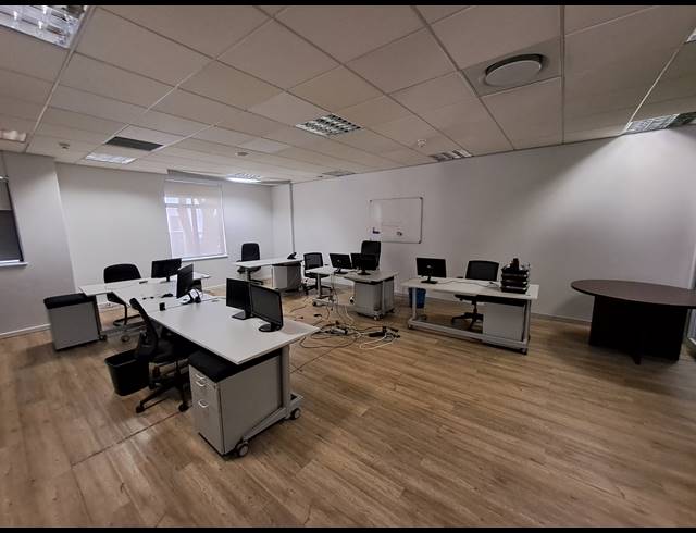 4,930M² OFFICE TO LET IN ILLOVO